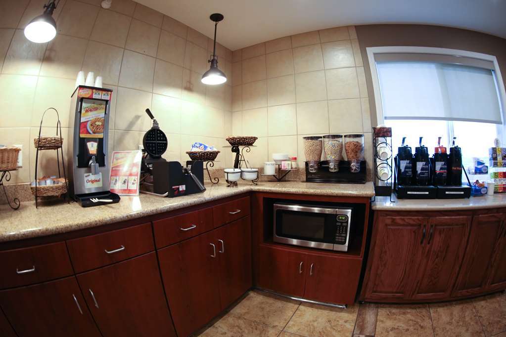 Grandstay Hotel & Suites Perham Ресторант снимка